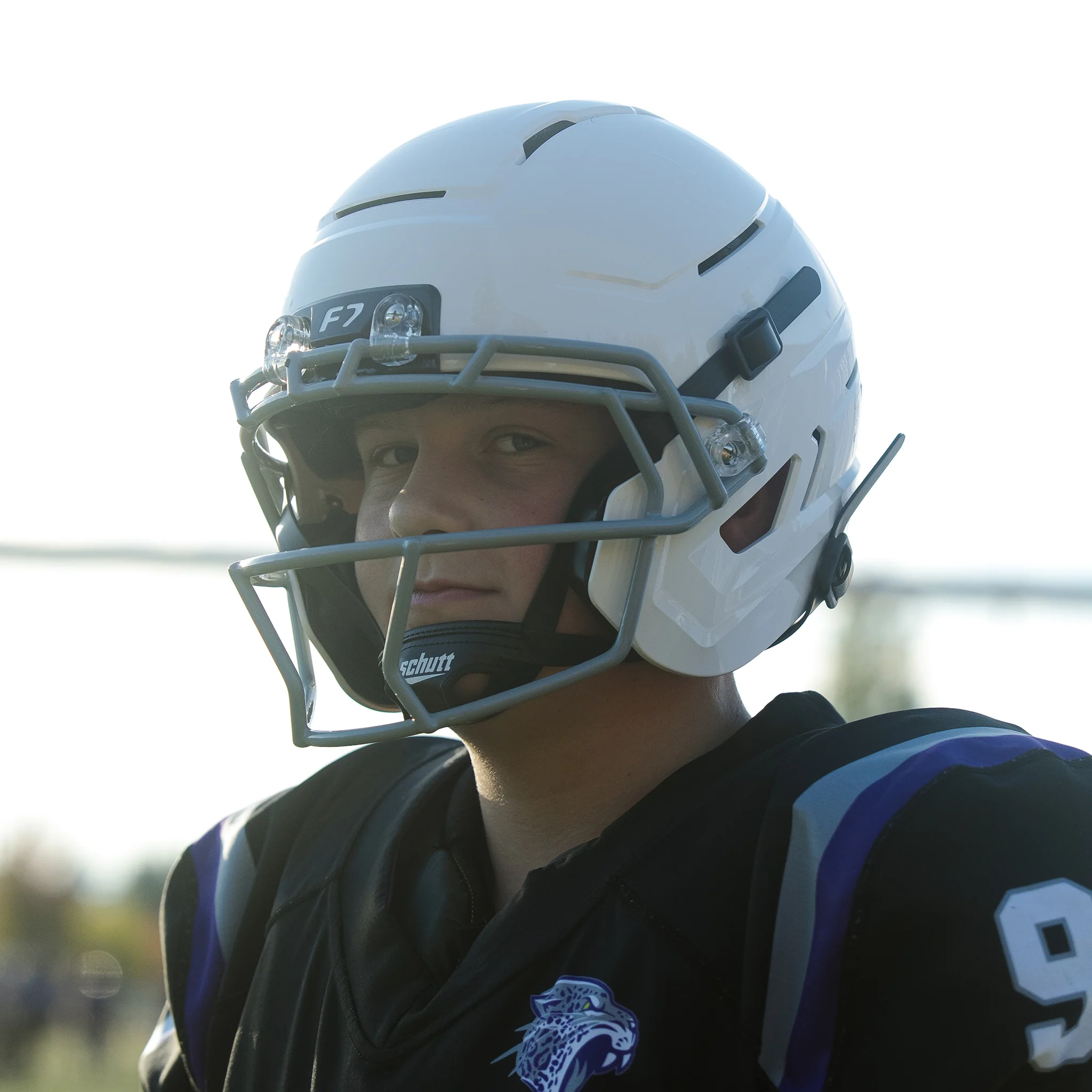 F7 AiR YOUTH HELMET - Image 10